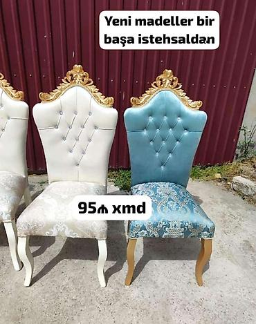 pol ucun taxta: Təsvir: - Klassik üslubda, bel hissəsi hündür və düyməli kapitone — 1