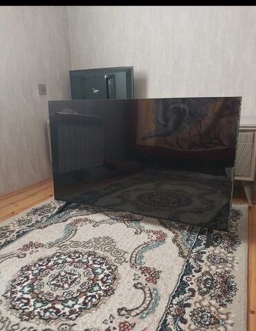 qara ekran şəkilləri: Hec birinin ekrani islemir