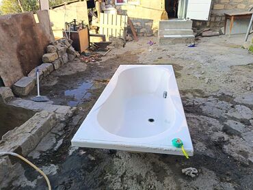Vannalar: Akril vanna – düzbucaqlı, modern dizaynlı, mərkəzdə drenaj çıxışı və — 4
