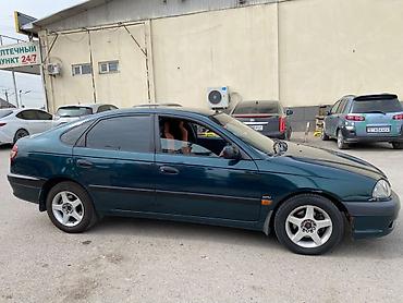 Унаа сатуу: Toyota Avensis: 2002 г., Кол менен иштөөчү, Бензин, Хетчбек — 4