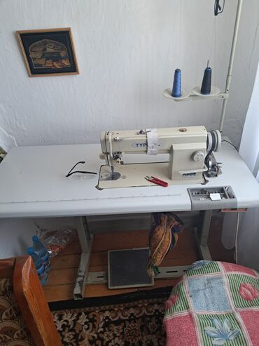 zhen kurtku: Продаю швейные машины прямострочки, в отличном состоянии. Есть 2 шт