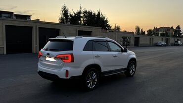 kia sorento dizel yanacaq serfiyyati: Kia Sorento: 2 l | 2014 il Ofrouder/SUV