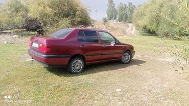 автомобиль ваз 2107: Volkswagen Vento: 1994 г., 1.8 л, Механика, Бензин, Седан