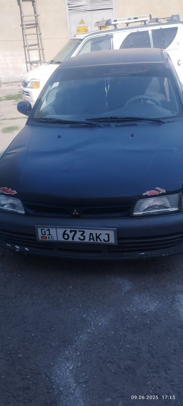 Mitsubishi: Mitsubishi Lancer: 1.3 л, Механика, Бензин, Седан