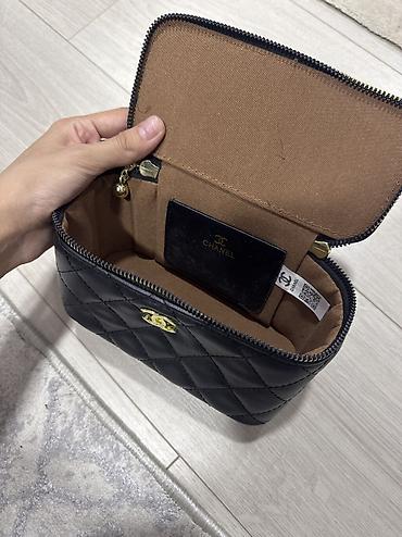 шанель сумка: Брала дорого Сумка-бокс Chanel Vanity Case, черная, стеганая - Форма — 3