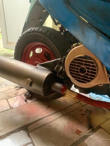 мапед макси: Макси-скутер Периште, 125 куб. см, Бензин, Колдонулган