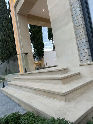 Həyət evləri və villaların satışı: Mərdəkan 5.5sotda ideal ərazidə Bravo marketin arxasında geniş — 18