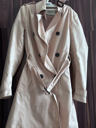 qadınlar üçün qısa plaşlar: Плащ, Stradivarius, S (EU 36), цвет - Розовый