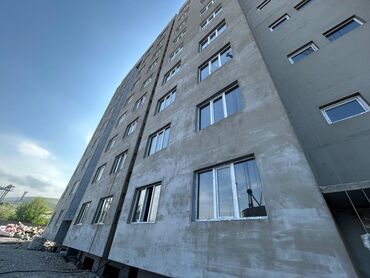 бишкек продажа квартир: Продаю 1 квартиру 45м2.2 квартиру 61 м2.По 1100$в готовом блоке.Под