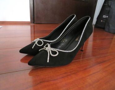 wintro cipele: Pumps, 40.5