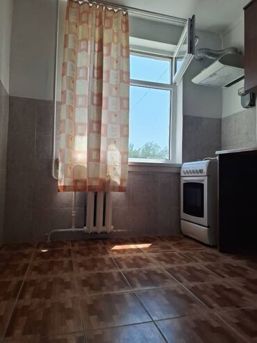 купить квартиру в рассрочку от хозяина: 2 бөлмө, 44 кв. м, 104-серия, 4 кабат, Косметикалык ремонт