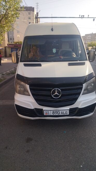 ищу машину в аренду под такси: Пассажирский микроавтобус Mercedes-Benz (длинная база, высокий