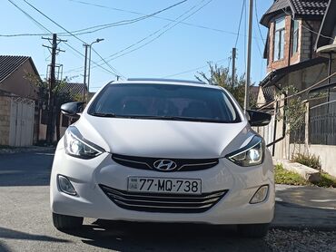 hunday ax35: Hyundai Elantra: 1.8 l | 2012 il Sedan