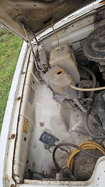 QAZ: QAZ 3110: 2.4 l | 1998 il Sedan — 20