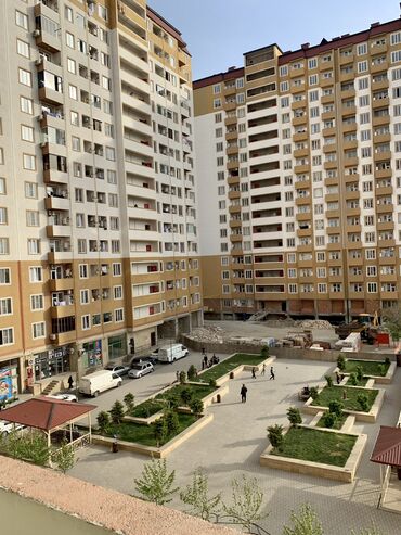 sumqayitda en ucuz evlerin satisi v Azərbaycan | Xalçalar: 3 otaqlı, 91 kv. m