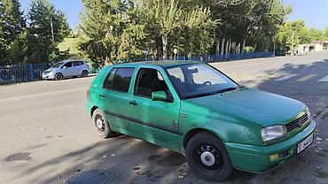 обмен на карнивал: Volkswagen Golf: 1994 г., 1.6 л, Механика, Бензин, Хэтчбэк — 3