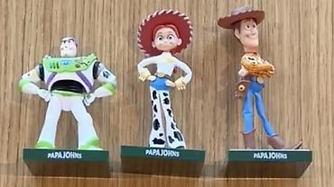 Oyuncaq fiqurlar: ALIRAM!!!PAPA JOHN’S x Disney•Pixar Toy Story 5 kolleksiyası - — 3