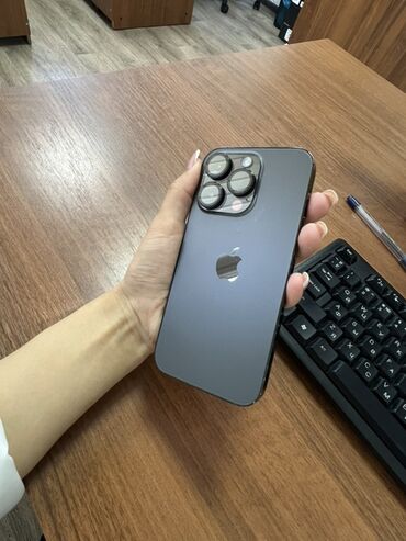 ipad новый: IPhone 14 Pro, Б/у, 128 ГБ, Black Titanium, 82 %