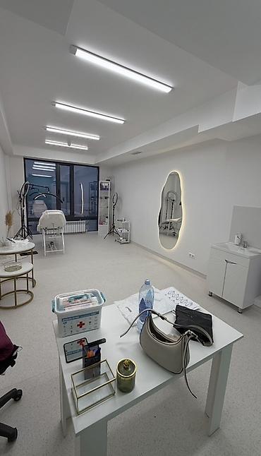 klinika satilir: Аренда кабинетов в салонах красоты, 25 м², Для бровиста, Для визажиста, Для лешмейкера — 1