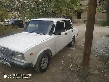 vaz 1111: VAZ 2107 sedan Xüsusiyyətlər: - Kuzov: 4 qapılı sedan, ağ rəng - — 4