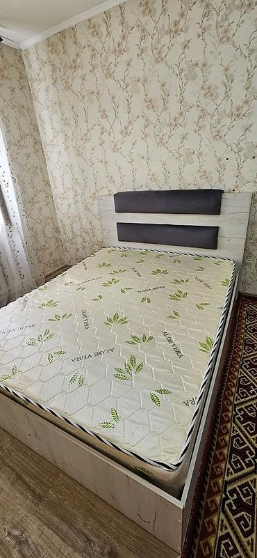 Мебель: Двуспальная кровать, Б/у, С матрасом, длина - 200 см — 6