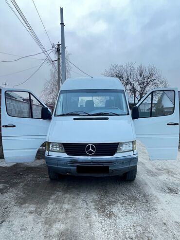 Жеңил жүк ташуучу транспорт: Жеңил жүк ташуучу унаа, Колдонулган
