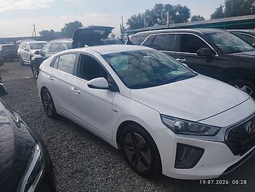 sonata d8: Hyundai Ioniq: 2019 г., Гибрид, Хэтчбэк — 2