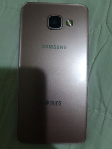 Бусы: Samsung Galaxy A3, 16 ГБ, цвет - Золотой