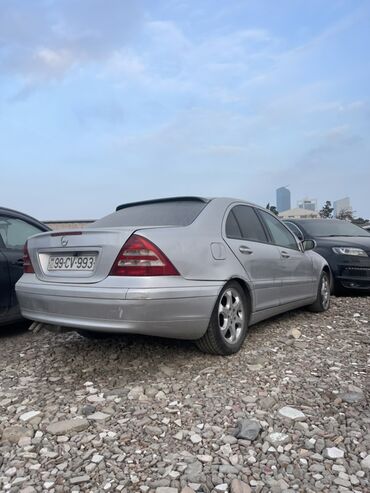 Mercedes-Benz: Mercedes-Benz C-Class (W203) sedan - Kuzov: 4 qapılı sedan, gümüşü — 3