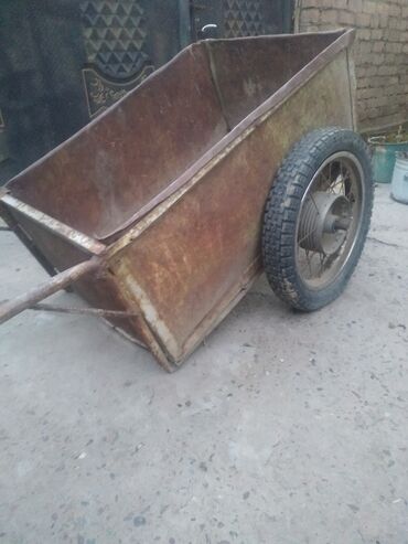 Садово-строительные тачки и тележки: Садово-строительная тачка и тележка, Стальная, Одноколесная, В розницу — 3