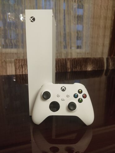 xbox 360 disk: Xbox Series S (ağ rəng) - Kompakt, dizaynda minimalizm: ağ korpus