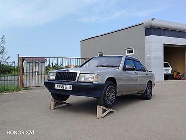mersedes diskler: Mercedes-Benz 190 (W201) sedan - Kuzov: 4 qapılı sedan, iki rəngli — 1