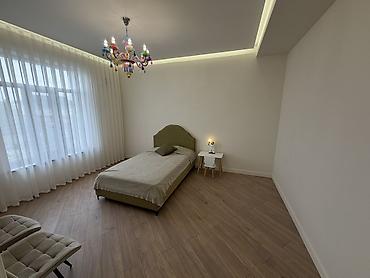 Продажа коттеджей и домов: 6 комнат и более, 280 м², 4 соток, Бишкек, Арча-Бешик ж/м Собственник — 14