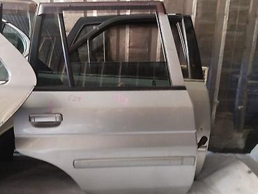 Дверь задняя правая Mazda Demio DW3W, 2001 г. (б/у) - Оригинальная