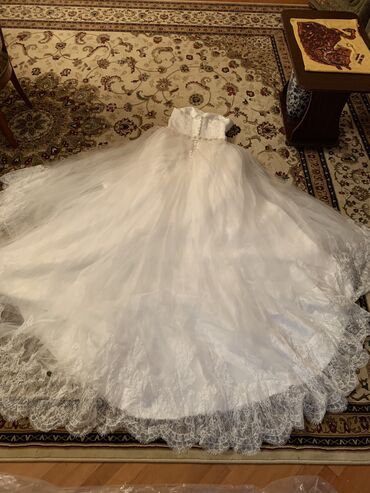 Toy paltarları: 40-42 razmerdi geyinilmeyib üzerinde remeni əlcəyi mini duvagida -da lalafo.az — 6 Toy paltarları: 40-42 razmerdi geyinilmeyib üzerinde remeni əlcəyi mini duvagida — 6