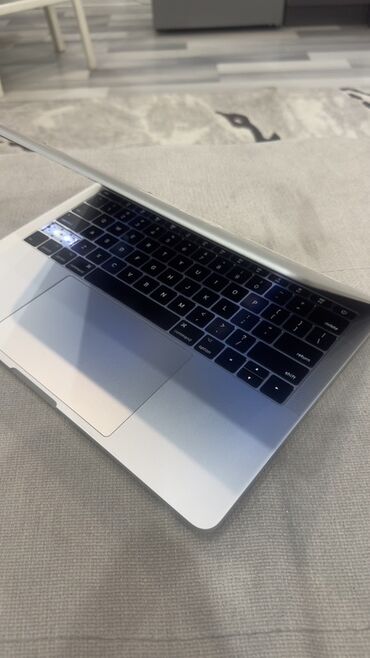 макбук про 13: Ноутбук, Apple, 8 ГБ ОЗУ, Intel Core i5, 13.3 ", Для работы, учебы
