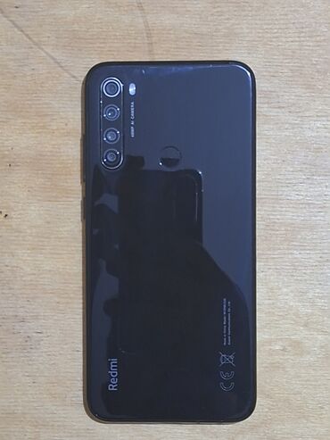 note 13 plus tablet: Xiaomi Redmi smartfon - Arxa panel: parlaq qara rəng, mərkəzdə barmaq