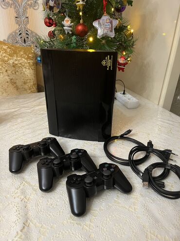 PS3 (Sony PlayStation 3): Playstation 3 Super slim 500 gb yaddaş ideal vəziyyətdə evdə işlənib