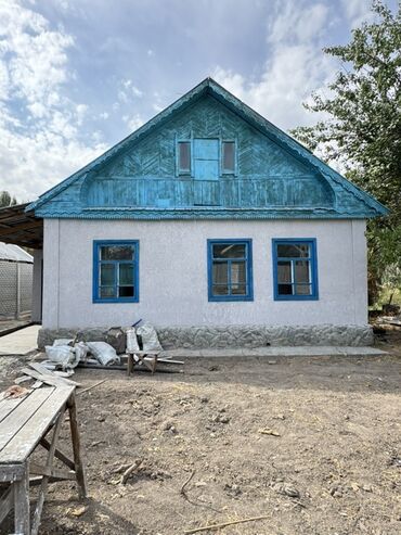 продаю дачный дом сокулук район белек дача: Үй, 60 кв. м, 3 бөлмө, Кыймылсыз мүлк агенттиги, Эски ремонт