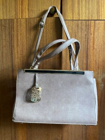 Çantalar: Əl çantası, Fendi, İşlənmiş lalafo.az -da Çantalar: Əl çantası, Fendi, İşlənmiş