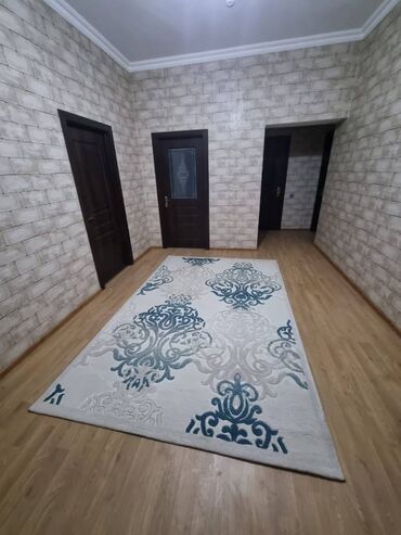 Uzunmüddətli kirayə mənzillər: Sebail rayonu, Bayıl qesebesinde Jurnalistler binasında,17 — 9