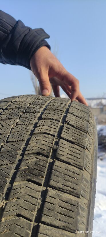 Шины: Шины 205 / 60 / R 16, Зима, Б/у, Комплект, Легковые, Япония, Bridgestone