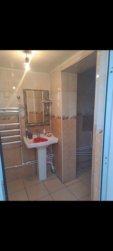 Həyət evləri və villaların satışı: Zığ qəs. 6 otaqlı, 90 kv. m, Orta təmir — 8