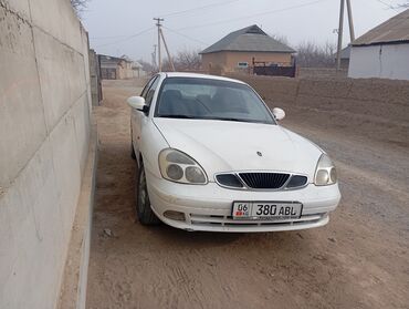 Daewoo: Daewoo Nubira: 1999 г., 1.6 л, Механика, Бензин, Седан