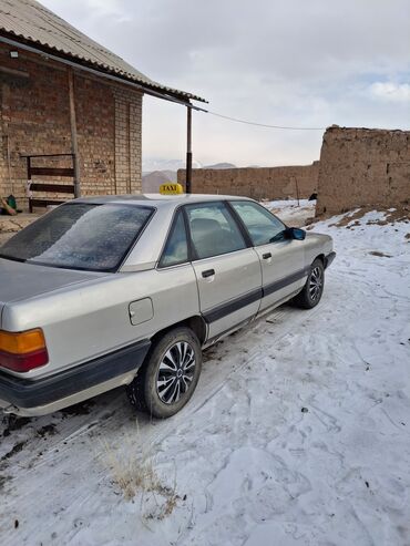 тесло авто: Audi 100: 1987 г., 2.2 л, Механика, Бензин, Седан