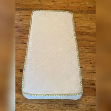 doseklerin qiymeti: Matras. Hec Isdifade olunmayıb. Tezedi. Ölcü: eni 1.20sm, uzunlugu