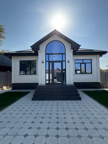 продаю дом под бизнес кызыл аскер бишкеке: Дом, 120 м², 5 комнат, Собственник, Дизайнерский ремонт