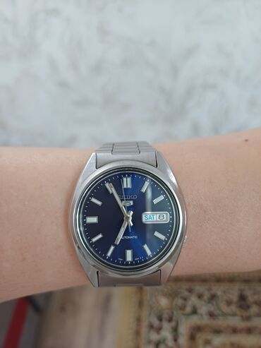 часы наручные электронные: Продаю б/у часы от Seiko, цена 6000
сомов