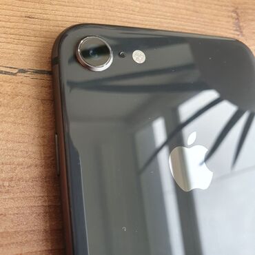iphone x рассрочка: IPhone 8, Б/у, 64 ГБ, Черный, Чехол, 76 %