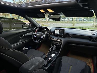 порш турбо с: Hyundai Veloster: 2018 г., Хэтчбэк — 6